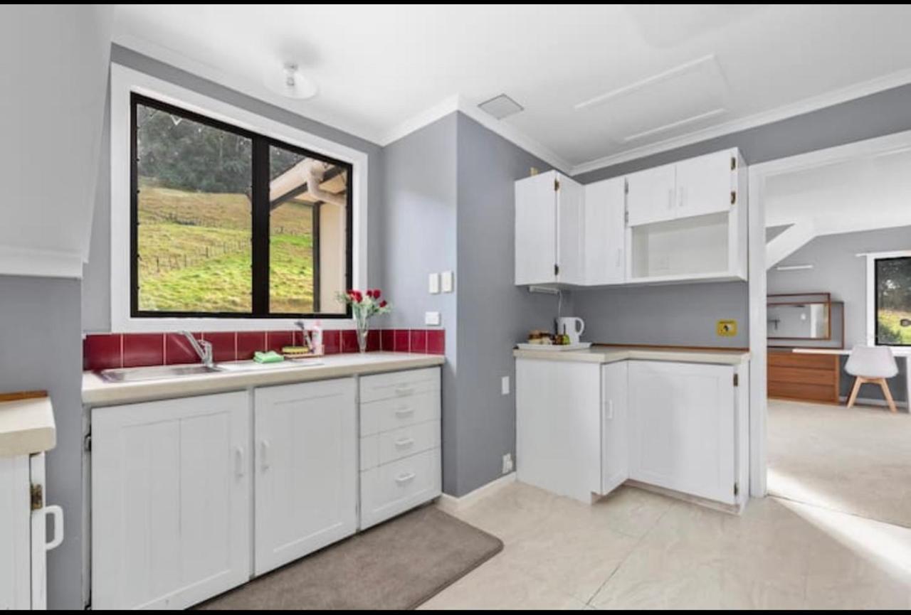 Skyline Mountain View Lodge Up To 16 People โรโตรัว ภายนอก รูปภาพ